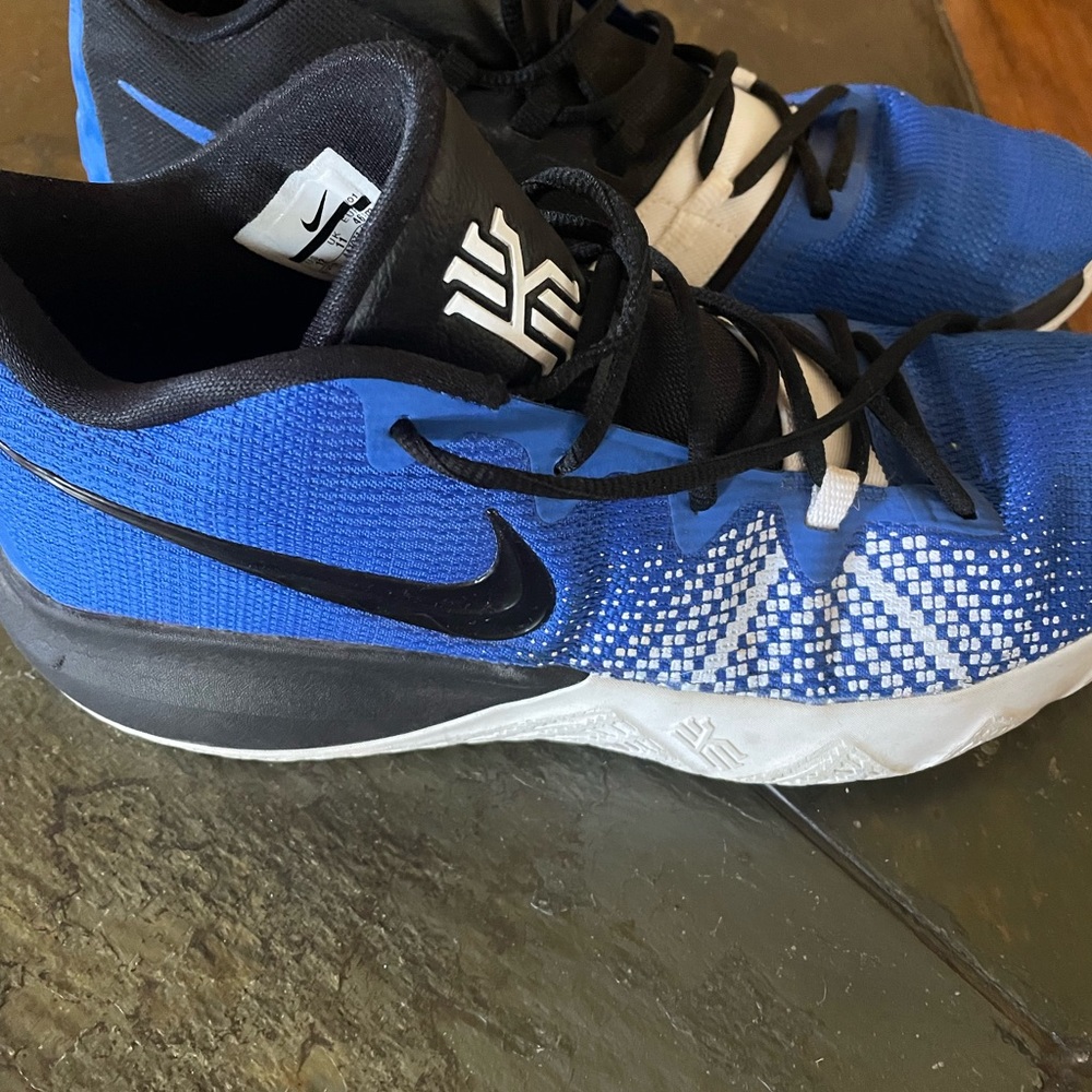 Nike Kyrie Flytrap